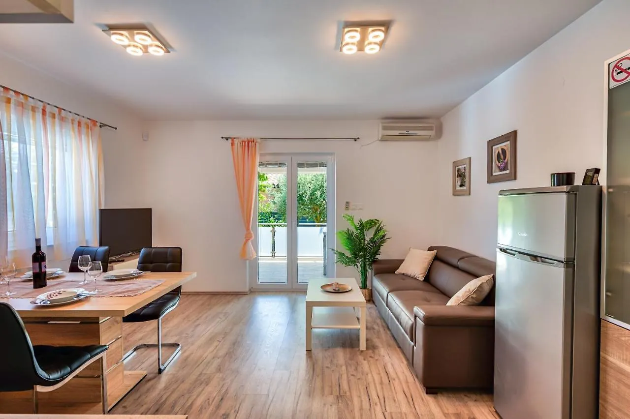 Apartments Lara Medulin Kroatien