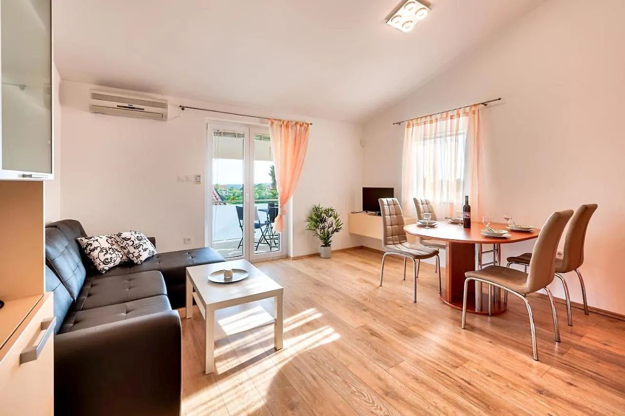 Apartments Lara Medulin Kroatien